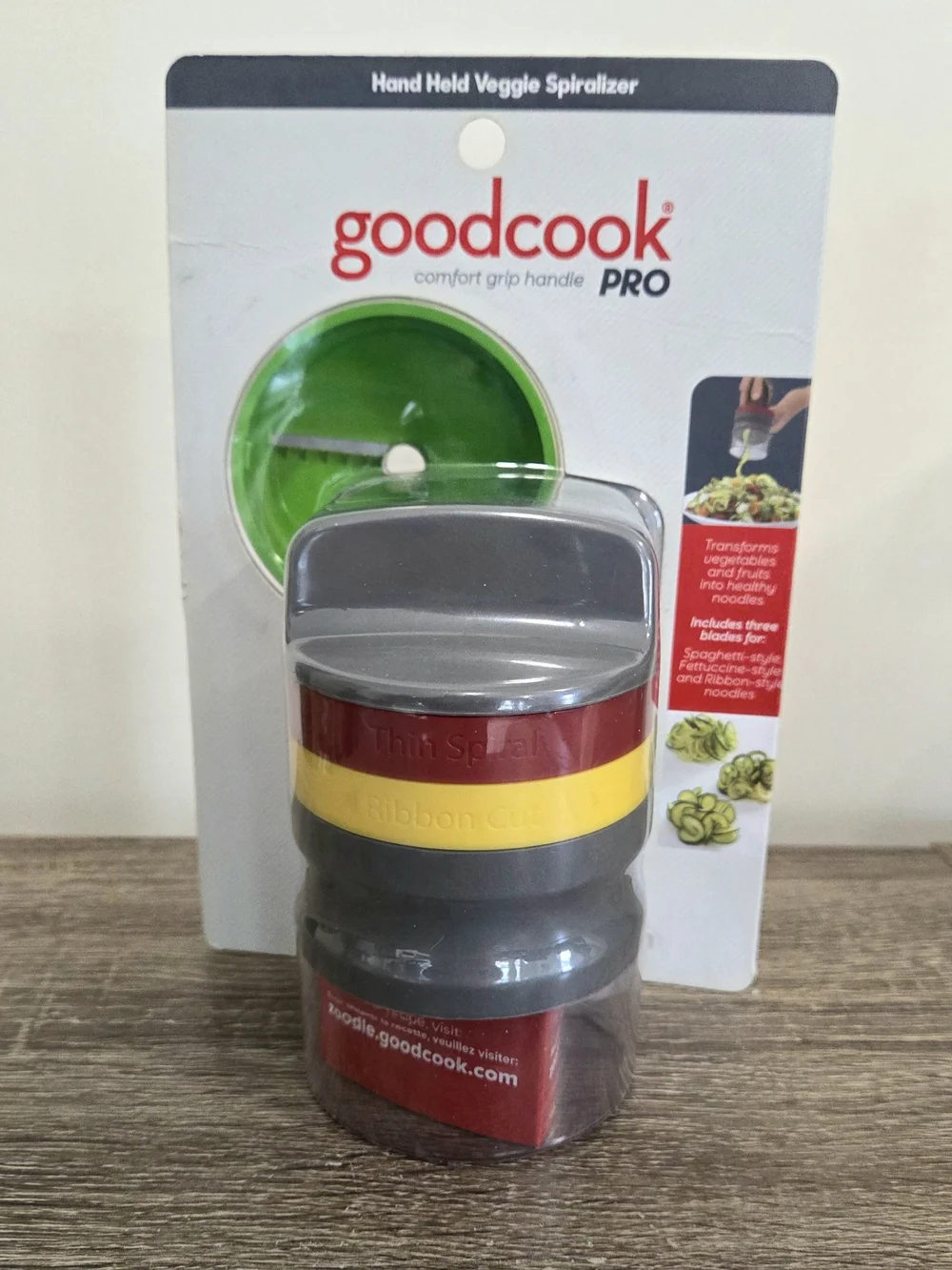 Goodcook Veggie Spiralizer 3 Blade, Hand-held, Make Your Own 3-in 1 Blade New.